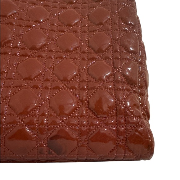 Dior Bag Red Patent Leather Quilted Vintage Preowned - Picture 13 of 15